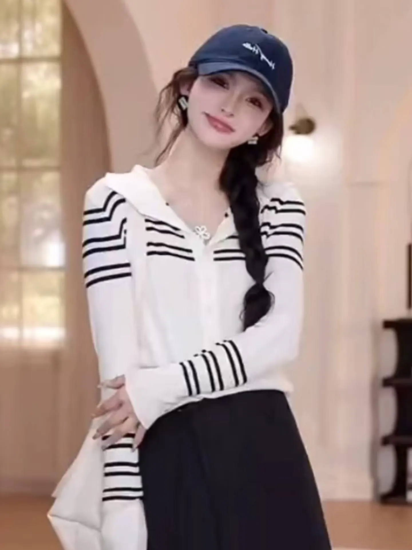 

Элитный европейский трикотажный джемпер в полоску с цветовыми блоками, с длинными рукавами, женский топ, модная молодежная корейская версия