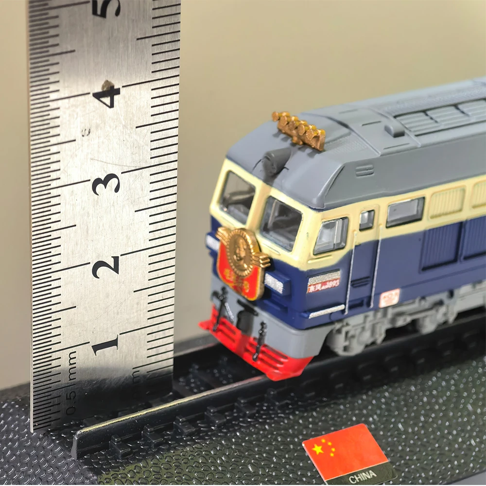N-Type 1/160 DF4D รถไฟรุ่นดีเซลหัวรถจักรพร้อมกล่องอะคริลิคที่สวยงามเครื่องประดับเดสก์ท็อปแบบคงที่รุ่นของเล่นเด็กของขวัญ