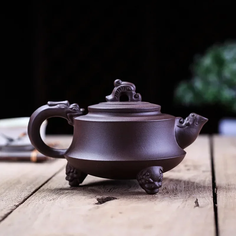 Yixing genuine purple clay pot，Pure handmade purple clay apot Creativity Dragon fight, tiger fight Chinese Kung Fu tea set pot