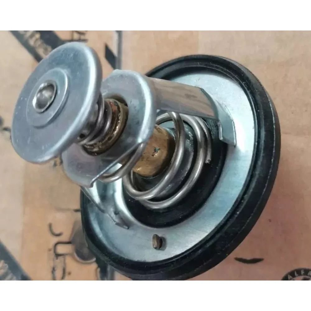 Thermostat Assembly 5.7 Improved Version 82 ℃ Genuine for Jeep Grand Cherokee Commander for Chrysler 300c