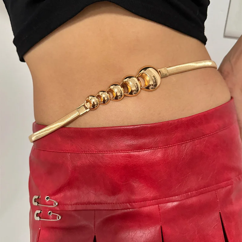 حار جديد المرأة المعادن الربيع الخصر سلسلة فاخرة فساتين راقية نقطة مشبك مطاطا حزام على شكل سلسلة صغيرة أنيقة حزام معدني للنساء