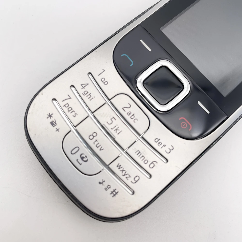 هاتف Nokia 2330 الكلاسيكي الأصلي المصنوع في فنلندا يدعم اللغة الإنجليزية بحالة جيدة فقط