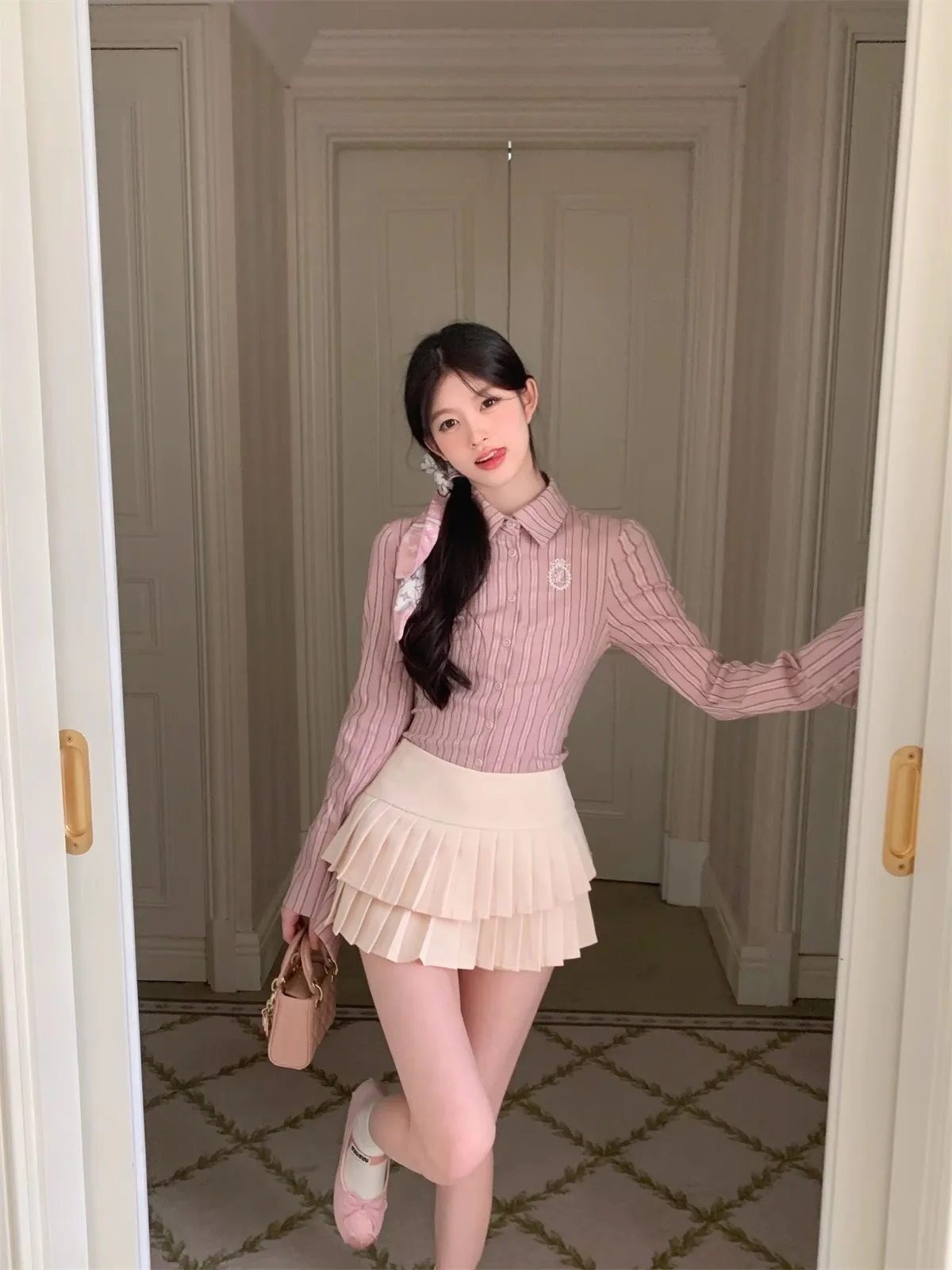 

Женский приталенный топ LXLILIUM Pink Encounter с вышивкой и завышенной талией, длинный рукав, для осеннего сезона