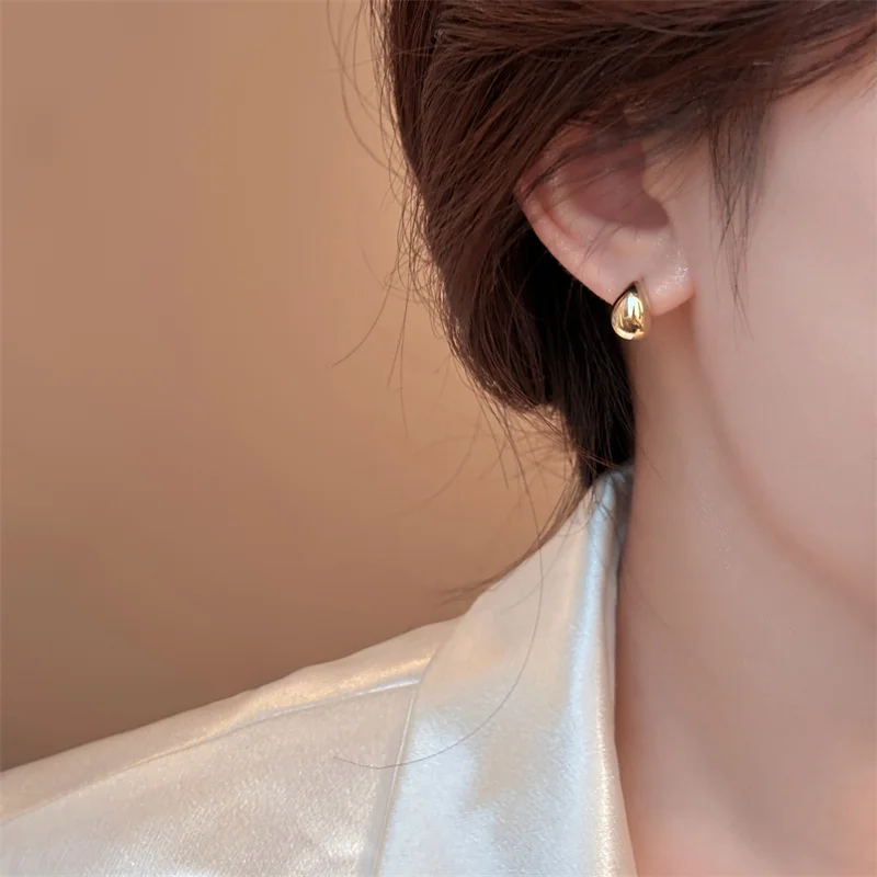 European and American Minimalist Water Droplet Shaped Metal Earrings 2024 Fashion Jewelry Accessories Suitable For Women\'s Daily