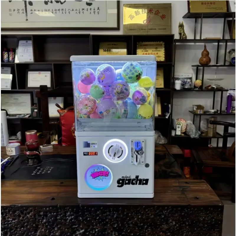 لعبة Gashapon ماكينة صالة الألعاب المعدنية، لعبة الملاكمة، جائزة بلاستيكية معدنية، لعبة بيع العملات المعدنية، ألعاب تعمل بالعملات المعدنية