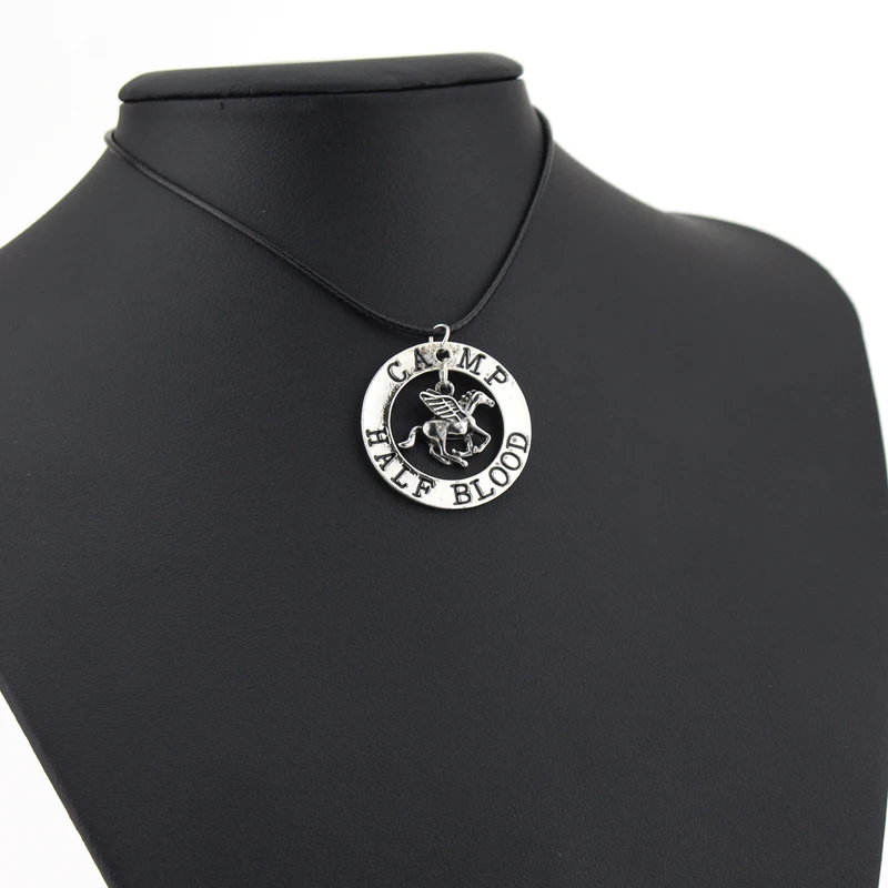 Blood Flying Horse Pendants Necklaces for Men Women Percy Jackson CAMP HALF Necklace Fashion Charm Jewelry Accessories Gifts