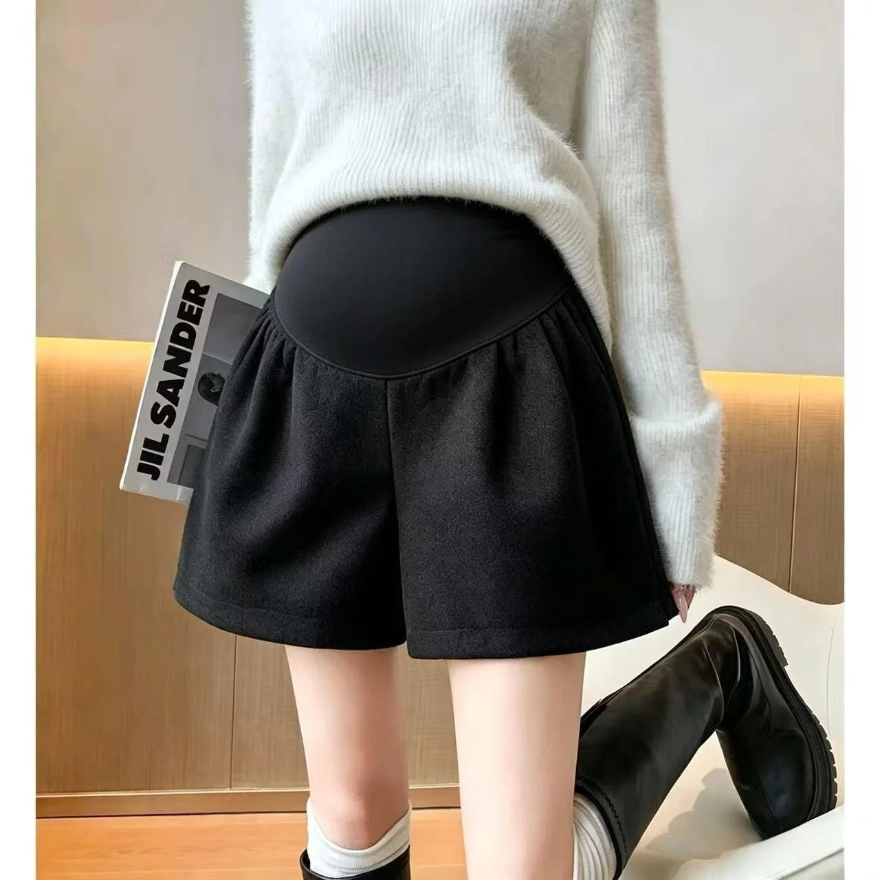 2026 Winter Maternity Wool Blend Solid Color Thickened Loose-Fit Shorts Casual Boot-Cut Wide-Leg Shorts for Pregnancy Women