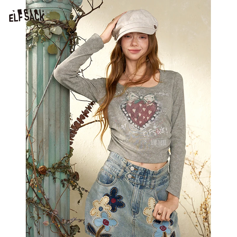 ELFSACK Women's Casual Graphic Tee with Heart Bow Print, Square Neck Long Sleeve Crop Top for Everyday Wear