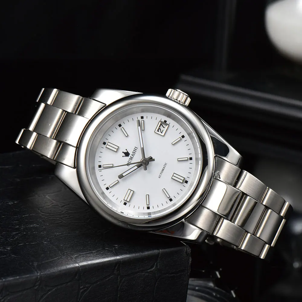 39 มม.นาฬิกาผู้ชาย NH35 อัตโนมัติ Sapphire Glass สายสแตนเลสปรับแต่งโลโก้ธุรกิจนาฬิกาผู้ชาย