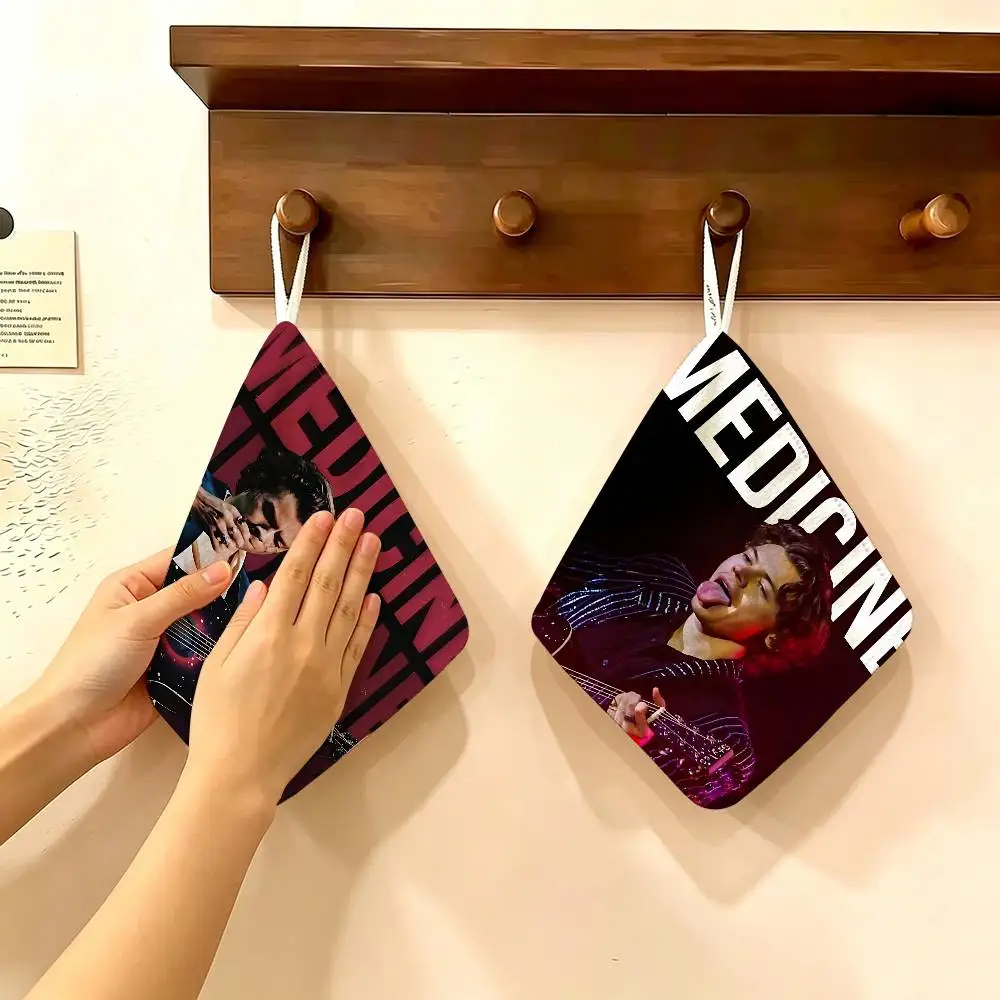 Famous Pop Singer Harris_Styles Polyester Cotton Hanging Kitchen Towel, Skin Friendly Hand Wiping Towel for Hotel Cafe Household