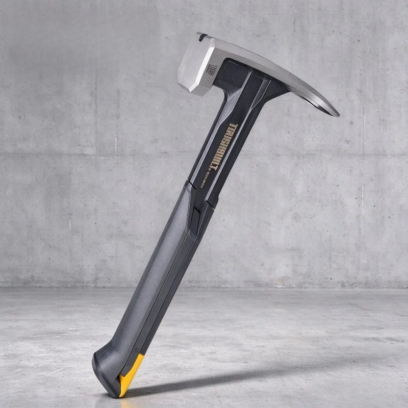TOUGHBUILT Heavy Duty Forged Steel Rip Hammer Smooth Face Magnetic Nail Starter Ergonomic Triple-Injection Handle Framing Hammer