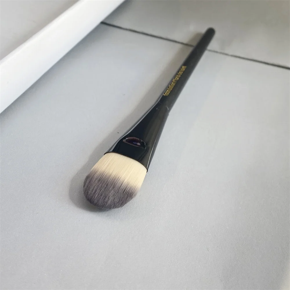 Foundation Makeup Brush 2 - Synthetic Bristle Flawless Large Concealer Beauty Cosmetics Brush Tool