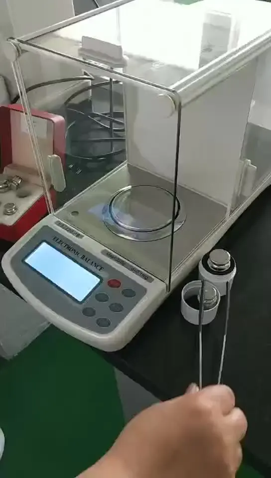 Balance électronique numérique de précision, laboratoire d'analyse de précision