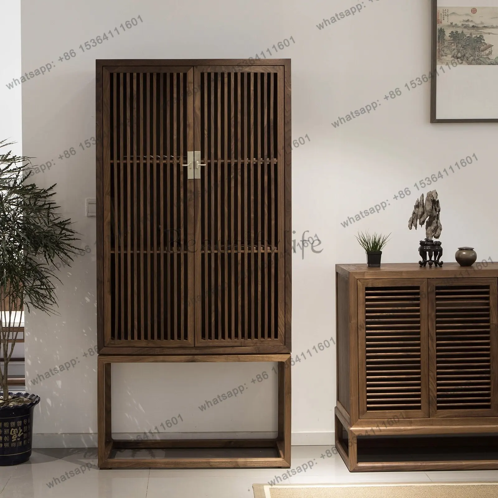 New Chinese-style grille solid wood bookcase storage integrated storage walnut floor-to-ceiling high cabinet