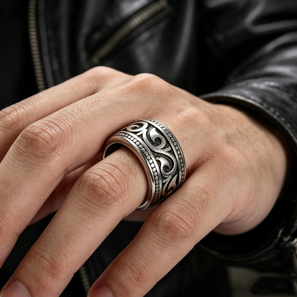 HNSP 316L Stainless Steel Vintage Scroll Vine Carved 13MM Wide Band Ring for Men Biker Punk Antiqued Oxidized Statement Ring