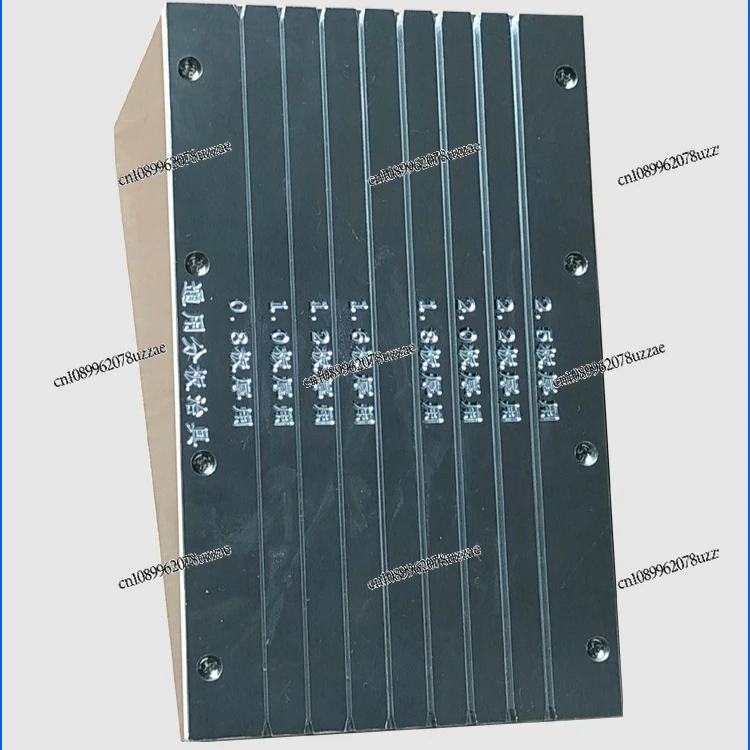 

Разделительная доска-фиксатор для толстых плат (2,5 мм), из алюминиевого сплава, с боковой резкой для крепления печатных плат