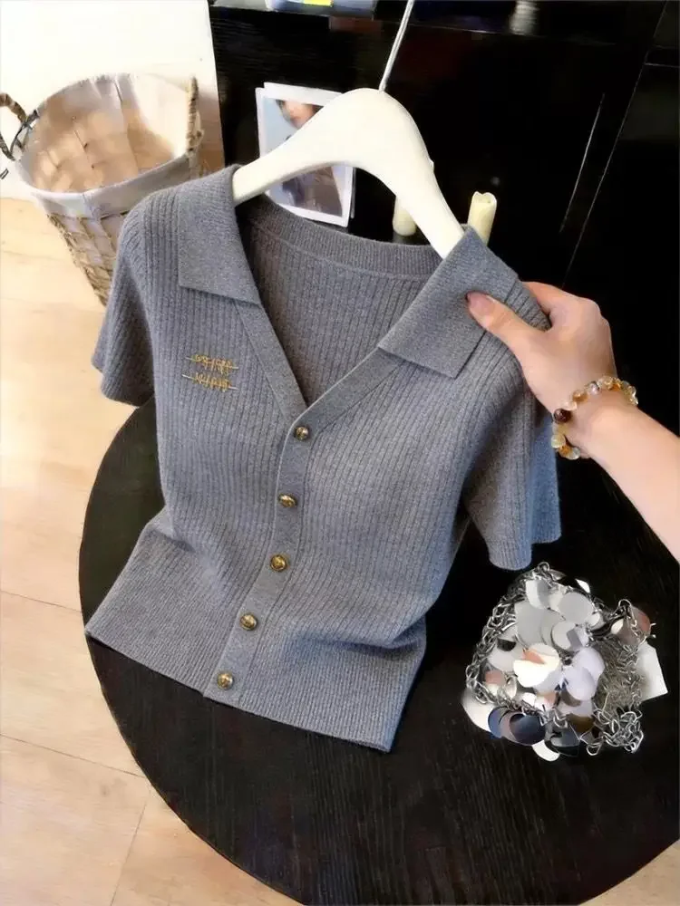 80-200 lbs Passend für Ice Silk Gestreiftes Poloshirt Damen Sommer Slim Fit T-Shirt Goldbesticktes Ein-Knopf-Oberteil Stylische Strickware – Detail 4