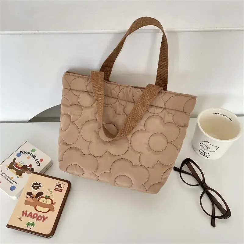 

Quilted Floral Brown Lunch Bag Portable Handbag Large-capacity Portable Storage Bag Tote Commuter Bag Gift Magnetic Snap Closure