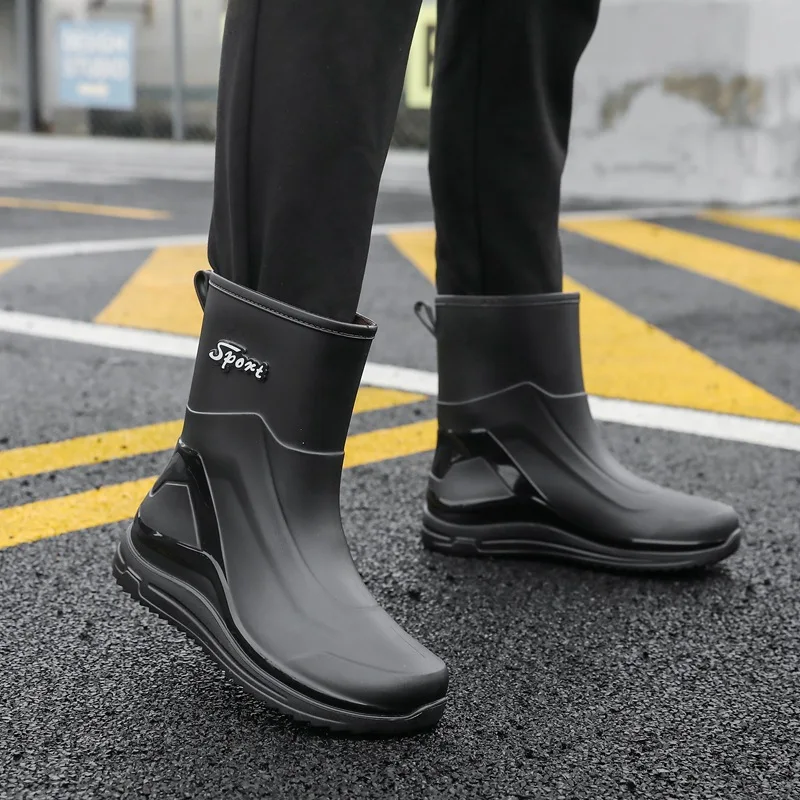 FashionFashionable Men's Rain Shoes, Waterproof and Non Slip, Outdoor Fishing, Kitchen Work Rubber Shoes, Wear-resistant Water