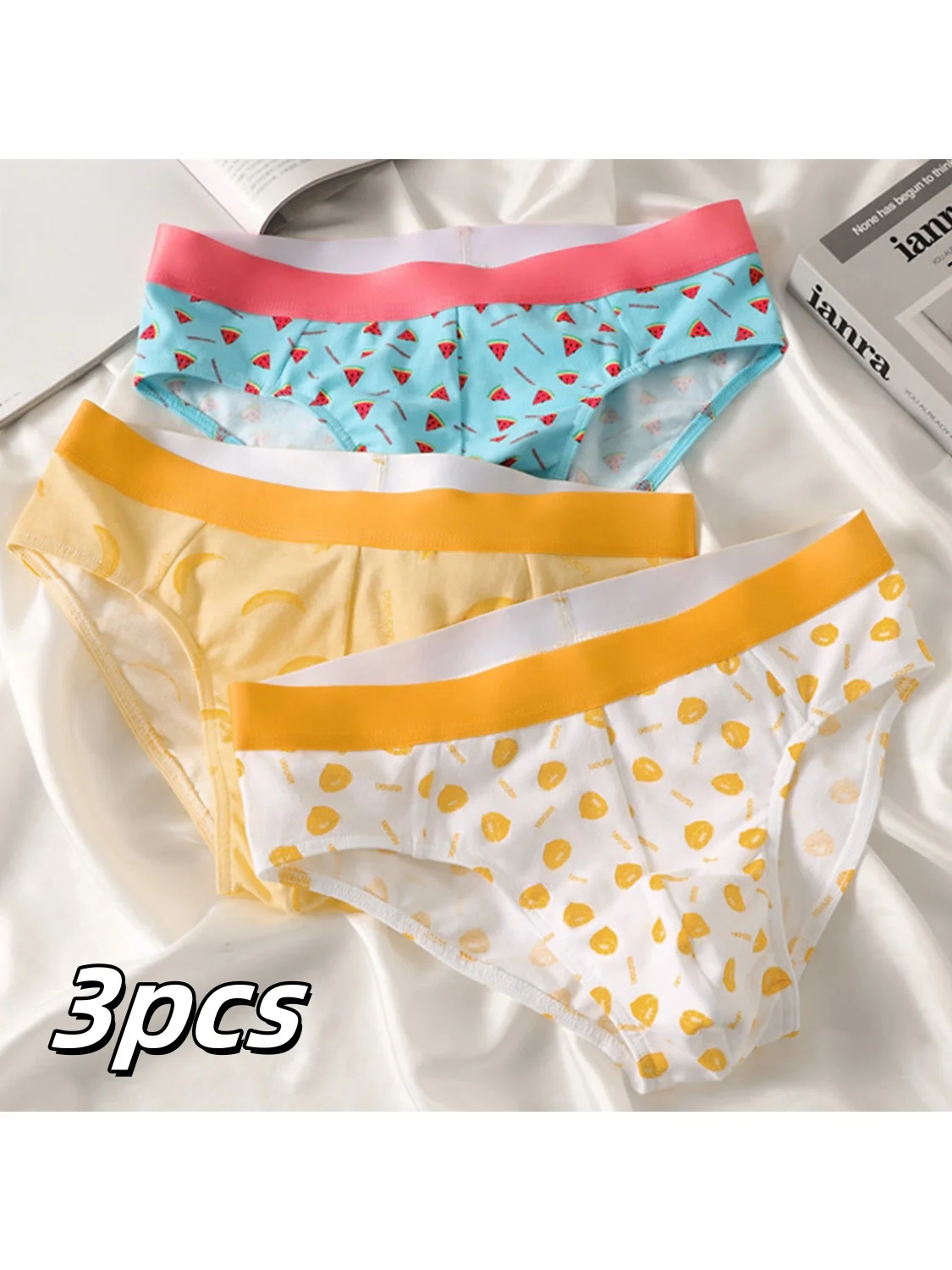 Three-Piece Set of Men's Cotton Fresh Fruit Print Breathable Skin-Friendly Comfortable Briefs for Young Men, Mid-Waist Elastic Personalized Underwear