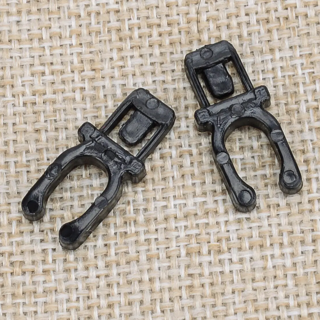 2Pcs Car Interior Fuse Coin Box Latch Clip Fit for Subaru Forester Outback Legacy XV 2010-2022 Black Nylon Auto Accessories Part