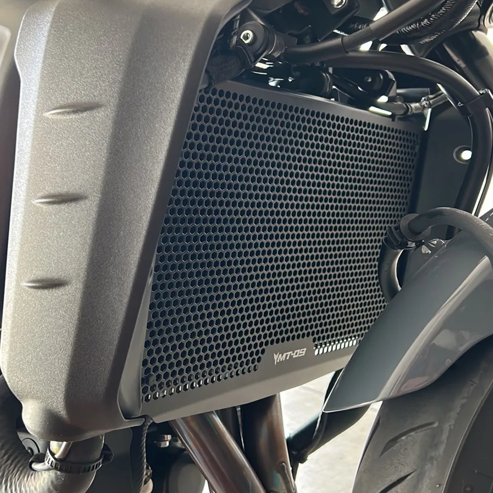 

For YAMAHA MT09 MT-09 SP FZ-09 XSR900 Tracer 900 GT 2014 2015 2016 2017 2018 2019 2020 Radiator Grille Guard Cover Protection