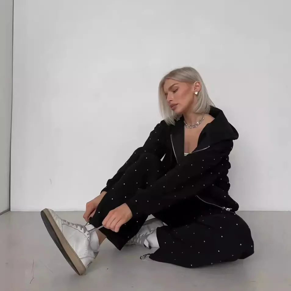 Ropa deportiva informal con capucha, conjunto de dos piezas para mujer, traje holgado de lunares para mujer, sudadera informal de invierno 2025, chaqueta con capucha y cremallera