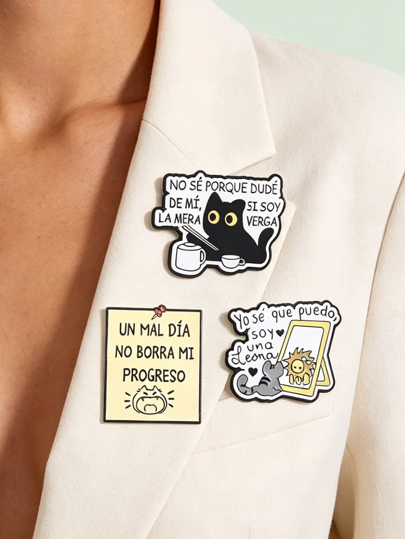 Set of 3 Spanish Inspirational Cat Brooches: Confidence Slogan Black Cat, Mirror, Lion Metal Enamel Pins, Latin American Style Backpack Accessories Badges