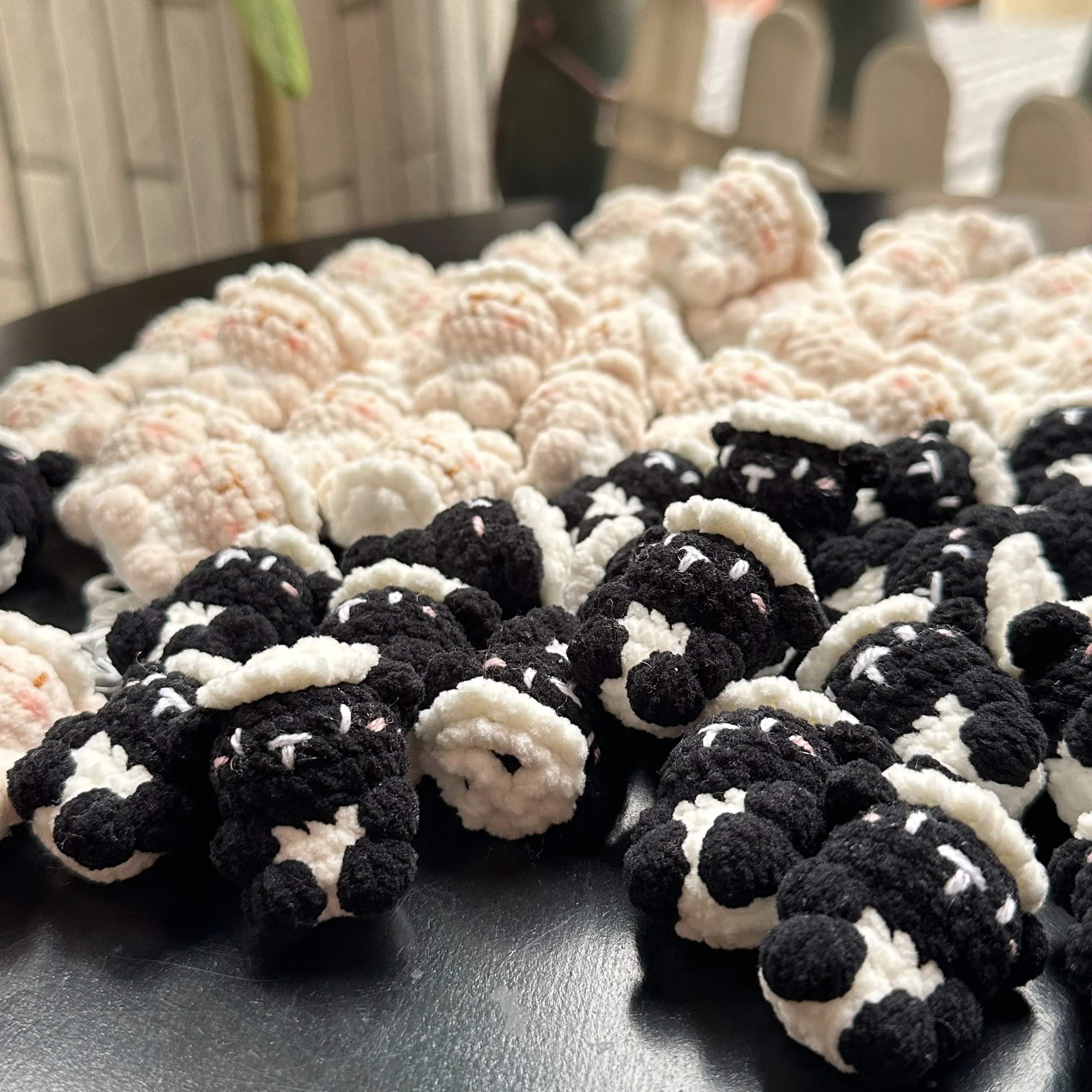 4cm Cute Mini Jelly Lamb Crochet Keychain For Gifts Creative Handmking Cartoon Sheep Doll Knitting Keyring Accessories Wholesale