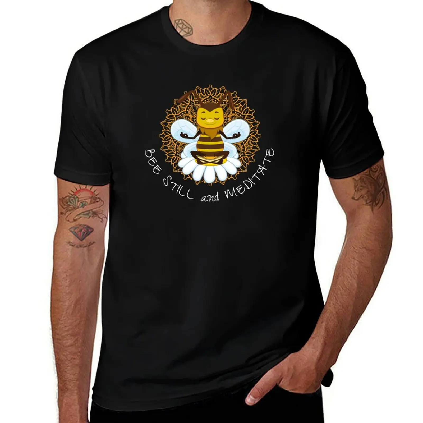 Bee Still and Meditate Meditating Bee Buddhism Yoga T-Shirt Simple Graphic Design T-Shirt