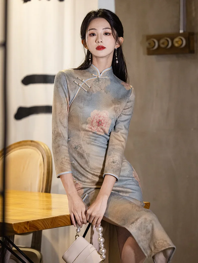 

Новое Cheongsam 2024, улучшенное молодежное платье с длинными рукавами, новое китайское женское осеннее платье Ципао