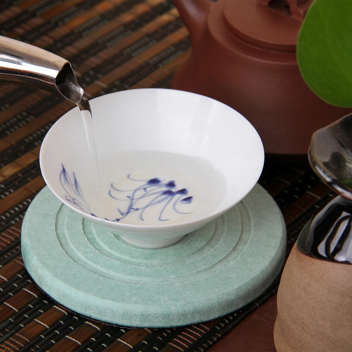 

4Pcs Diatomite Coasters Cup Pad Round Circle Pattern Absorbent Anti-Skid Waterproof Coasters for Drinks Home Bar Table