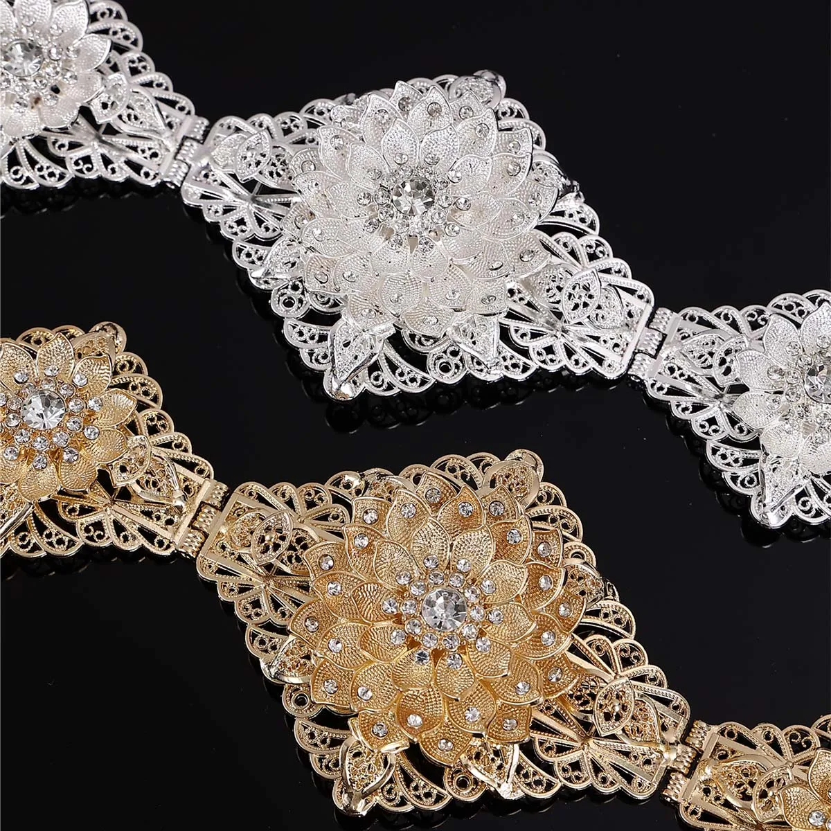 

Luxury Noble Cutout Flowers Metal Waist Chain Algrian Fashion Wedding Decorative Belt Court Carved Sleeve Women's Body Jewelry