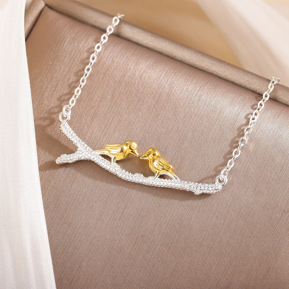 

Ювелирные изделия из стерлингового серебра 925 пробы, птица на ветвях, модные индивидуальные изысканные женские ожерелья с подвесками XL102