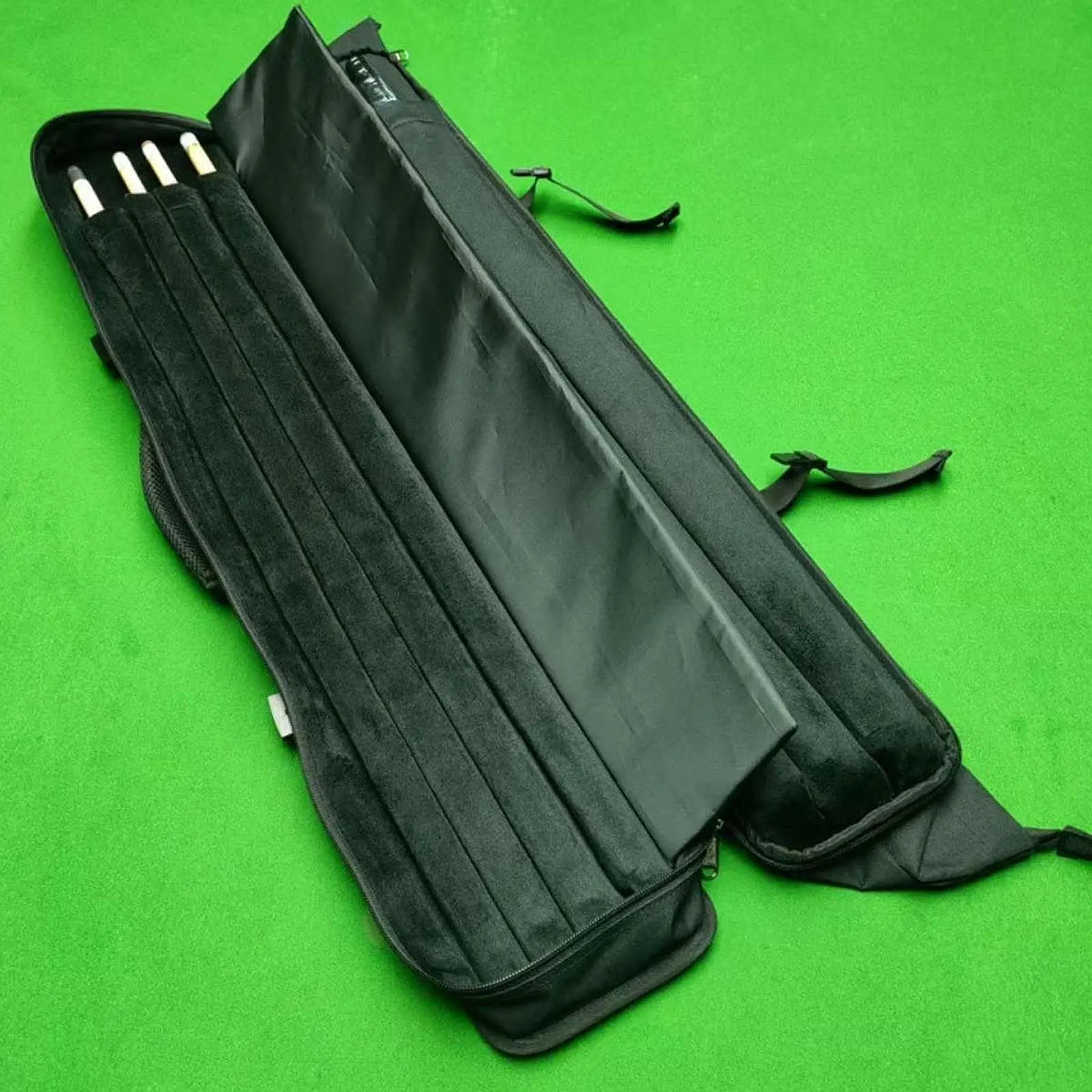 

Durable Oxford Cloth Billiard Cue Carrying Case Travel Pool Cue Holder for Cue Billiards Maintenance