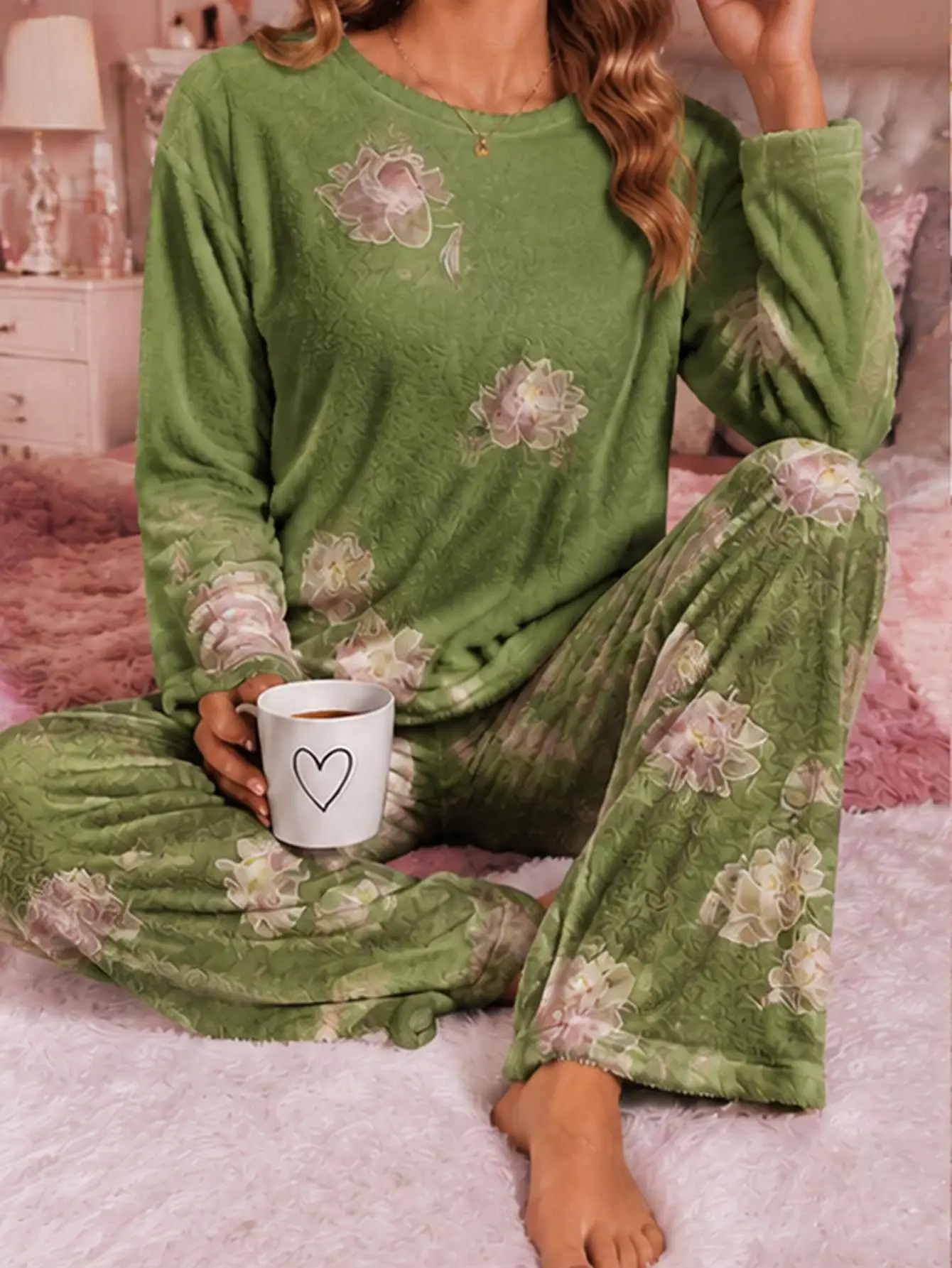 Women Plus Size Coral Fleece Pajama Set Green Floral Print Long Sleeve Top & Pants Warm Winter Home Sleepwear