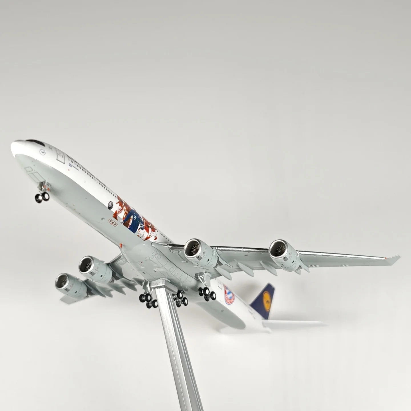 YY أجنحة دييكاست 1:400 لوفتهانزا الطيران سبيكة نموذج طائرة ايرباص A340-600 D-AIHK تحلق نموذج اللعب Collrction
