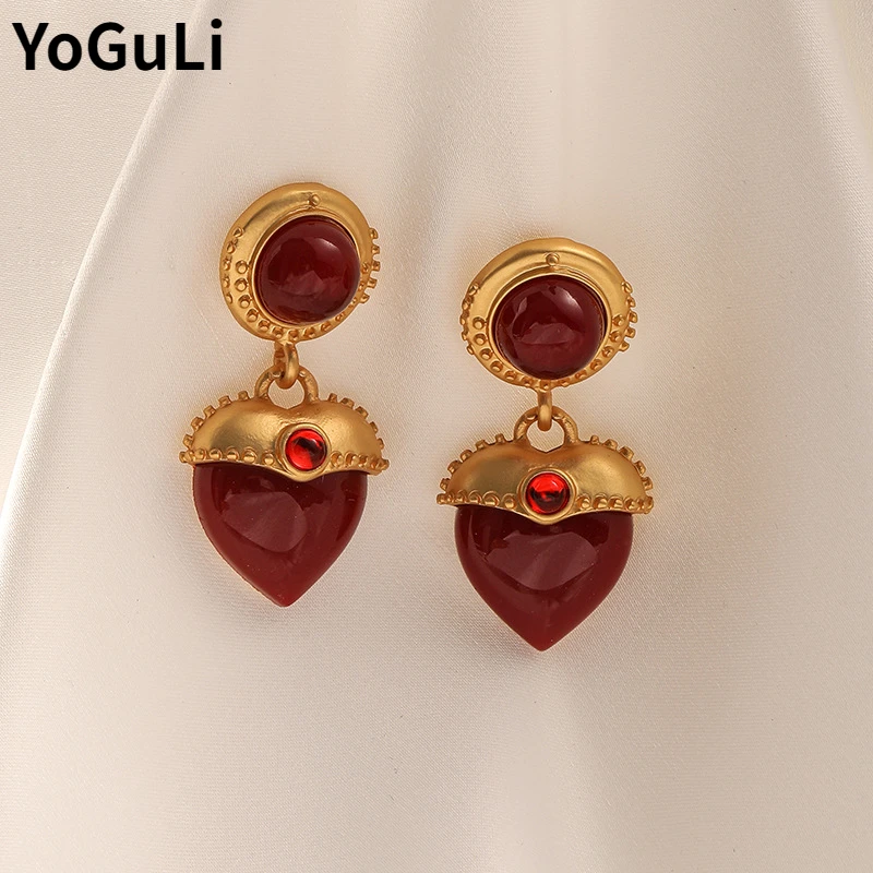 

Fashion Jewelry Red Heart Earrings Hot Sale Senior Sense High Quality Brass Matte Gold Color Love Drop Earrings For Women Gift
