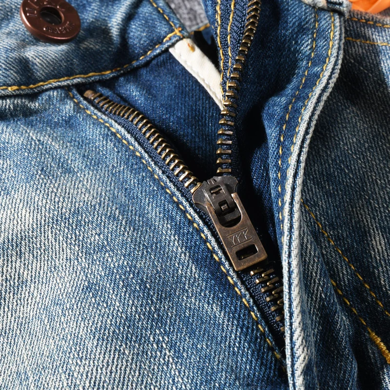 Designer Fashion Men Jeans High Quality Retro Light Blue Straight Fit Patched Ripped Jeans Men Y2K Vintage Denim Pants Hombre