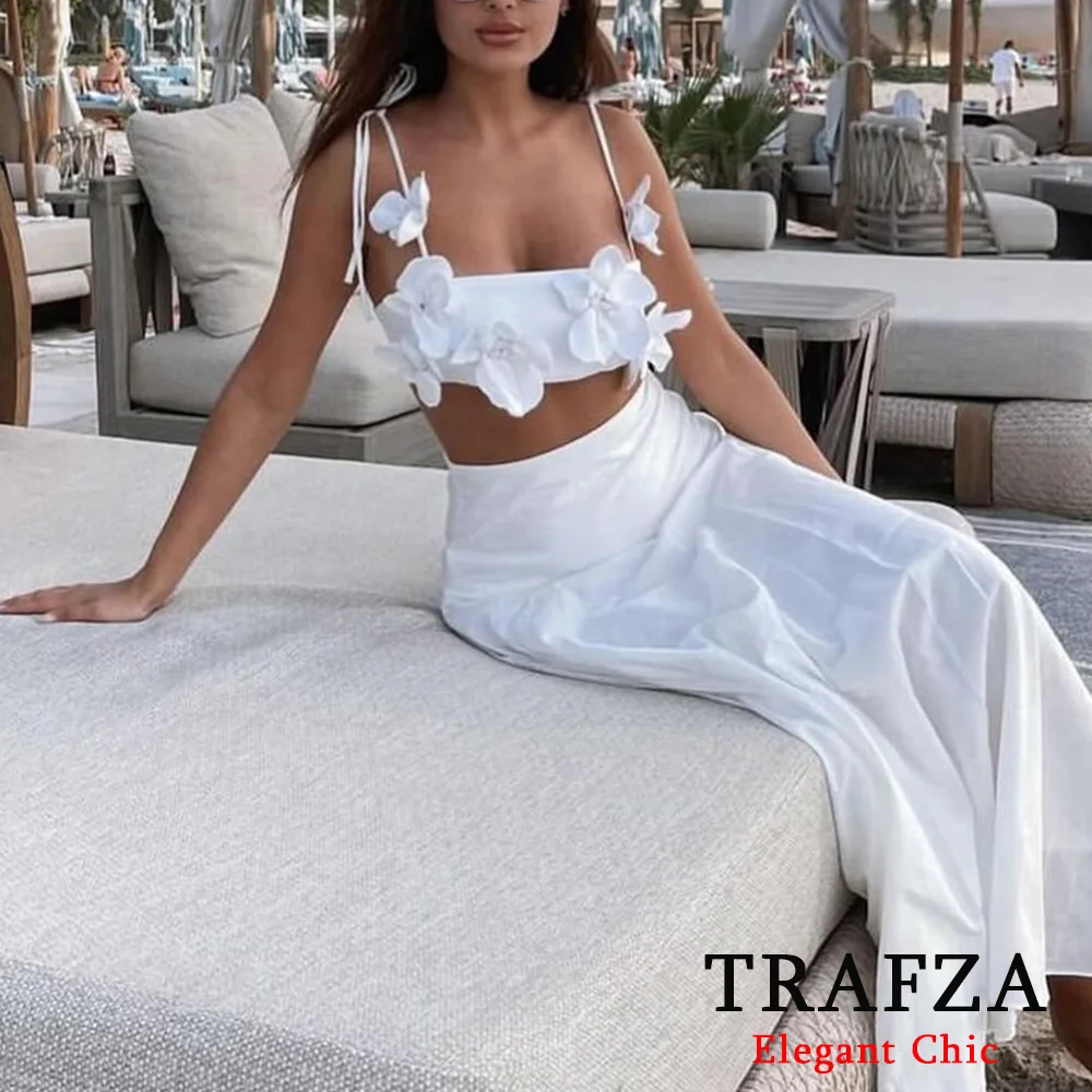 TRAFZA Creative White Floral Halter Top Women's Bra Hook and Eye Closure Halter Top New 2024 Summer Fasion Artistic Halter Top