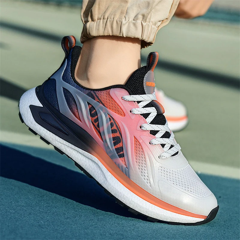 حذاء الجري Popcorn بنعال مسامية وخفيفة الوزن، مما يوفر دعمًا ممتازًا. النعل الخارجي الناعم مناسب للخارج