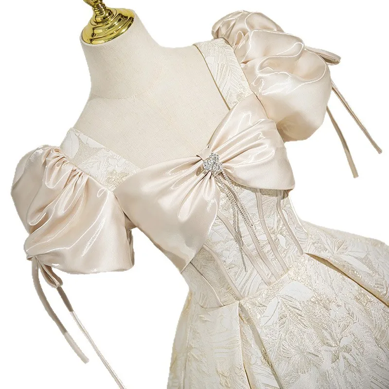 Рисунок 6 - Выпускное платье