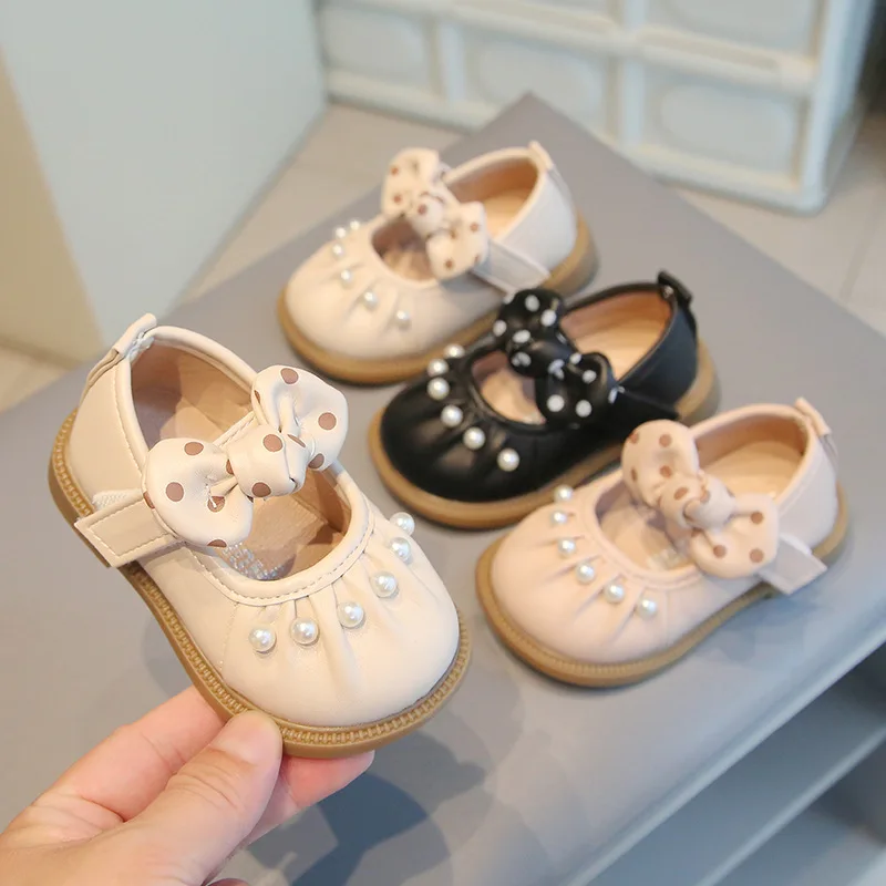Zapatos planos de cuero con nudo de mariposa y flores para niños, zapatos de baile para primavera y otoño, zapatos suaves y flexibles para niños pequeños