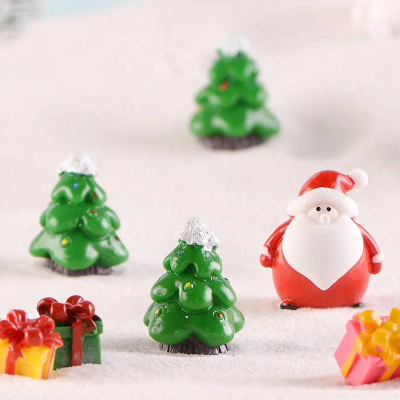 Christmas Miniature Figurines Mini Resin Santa Claus Snowman Tree Micro Landscape Model New Year Holiday Party Favors Decoration