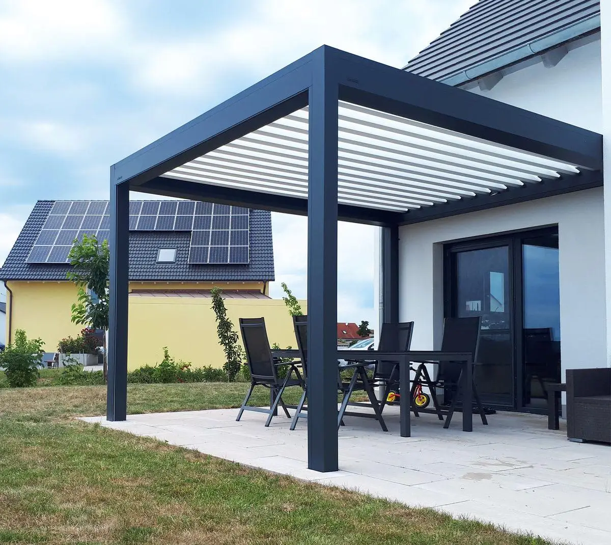 

Выдвижные моторизованные беседки с раздвижной дверью, биоклиматическая уличная алюминиевая беседка, ручная регулируемая беседка на крыше с жалюзи