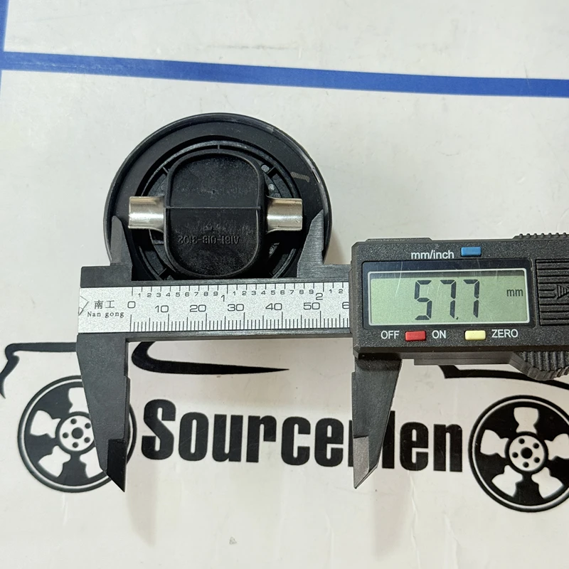 Gloednieuwe originele olievuldop voor Ssangyong Musso Korando Rexton Kyron Actyon Stavic 1610183102   16101-83102