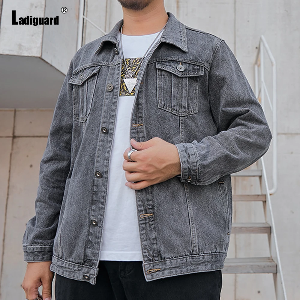 2026 الرجال الوقوف جيب عادية الكلاسيكية الأساسية الدنيم الستر الأزرق الداكن محززة جان القمم ملابس خارجية الدنيم الملابس حجم كبير S-8XL