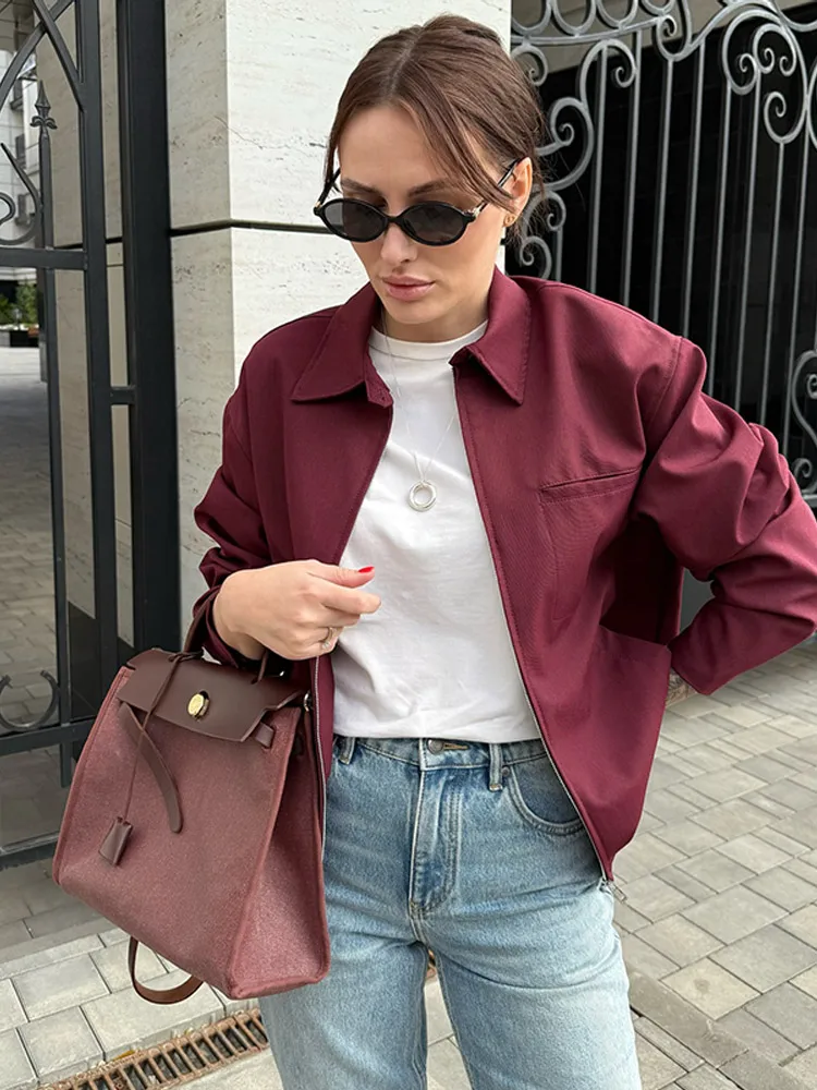 

Retro Red Zipper Jacket For Women Fashionable Long Sleeve Pocket Loose Short Coat 2025 Autumn New Daily Commuting Office Jackets