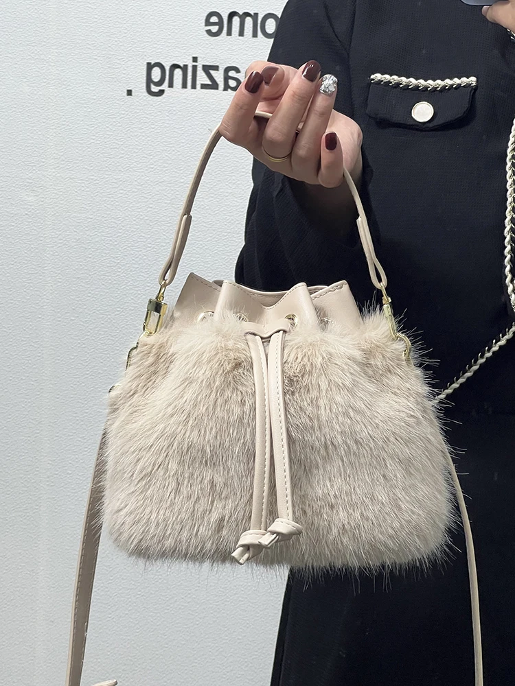 

Drawstring Design Plush Bucket Bag For Women Autumn Winter New Texture Fashion Handheld Bag Crossbody Artificial Plush Bag