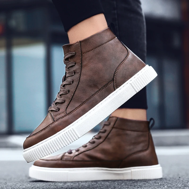 High Quality 2023 Autumn New Mens Casual Shoes Comfortable Retro Leather Man Sneaker Solid Color High-top Outdoor Wear-resistant